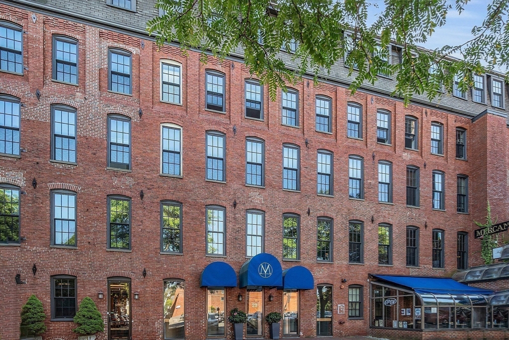 19-23 Pleasant St # 504