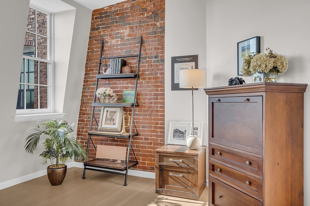19-23 Pleasant St # 504