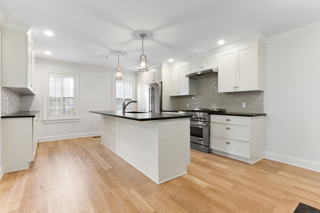 244 High St # 1