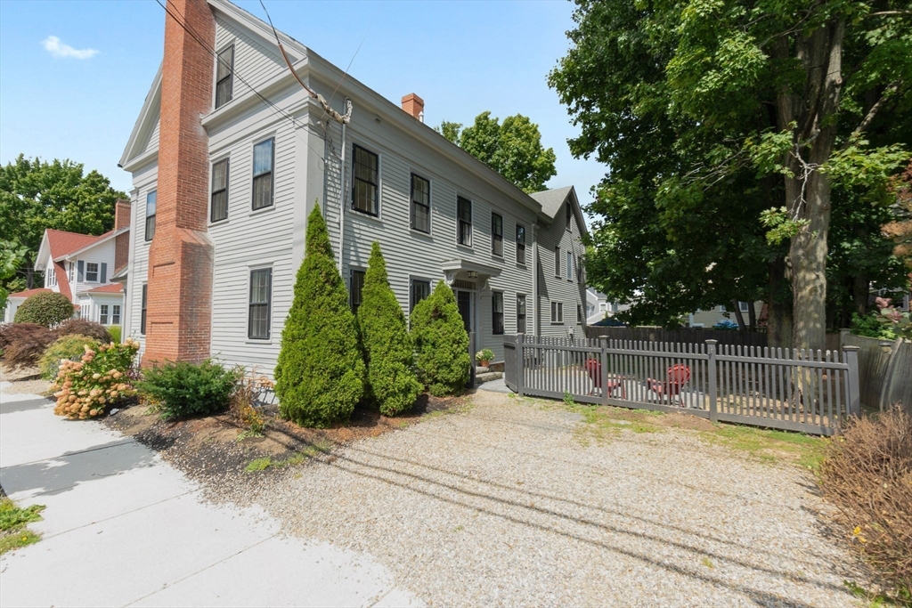 244 High St # 1