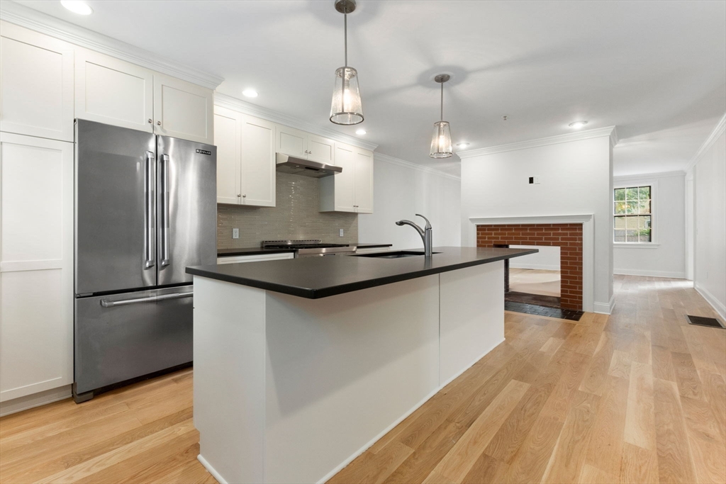 244 High St # 1