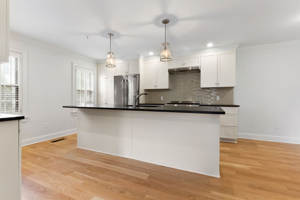 244 High St # 1