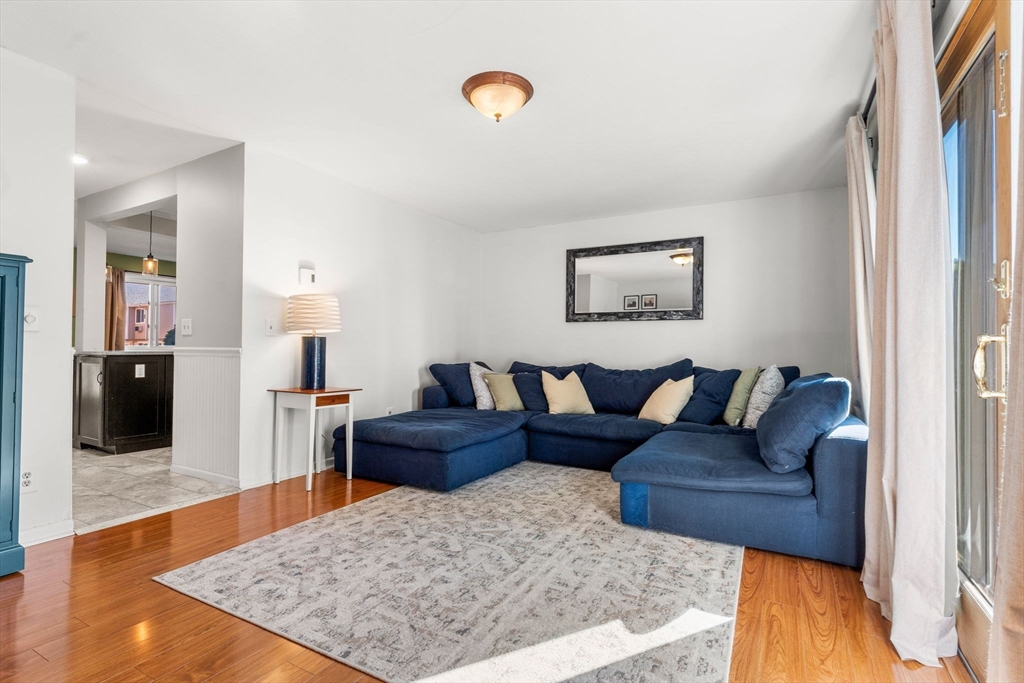 30 Glen Devin St. # 30