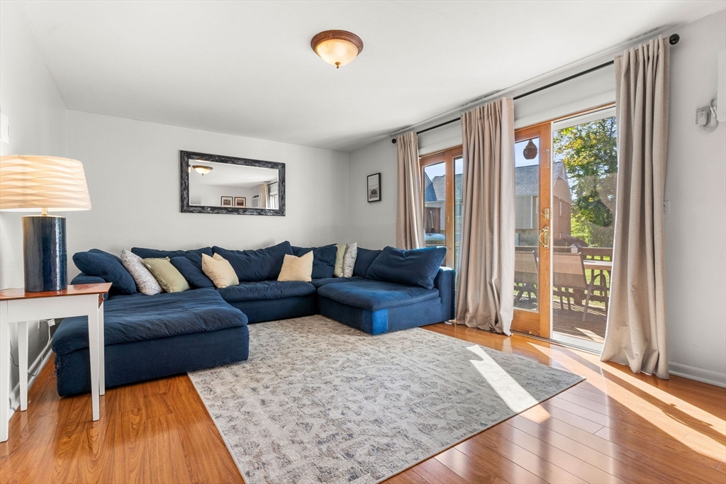 30 Glen Devin St. # 30