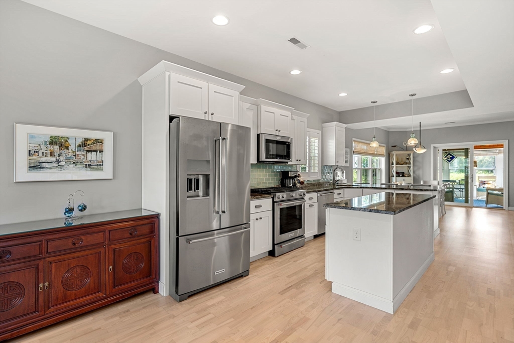 170 Beach Rd # 25