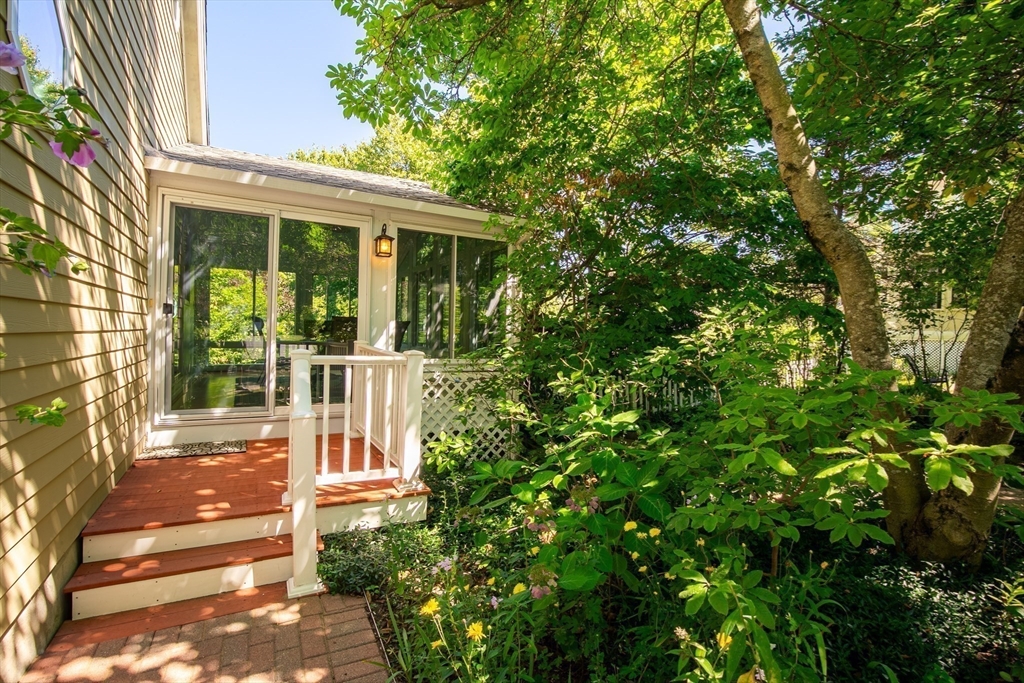 10B Christie Drive # 2