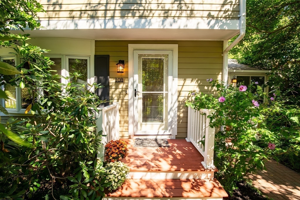 10B Christie Drive # 2