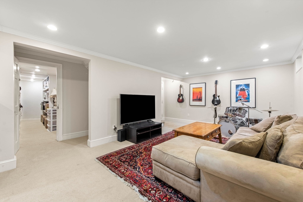 75-1/2 Pleasant Valley Rd