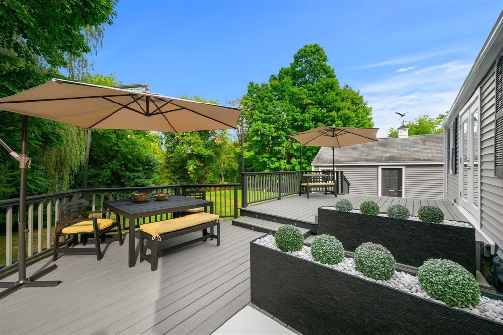 4 Crane Neck St