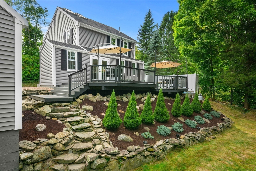 4 Crane Neck St