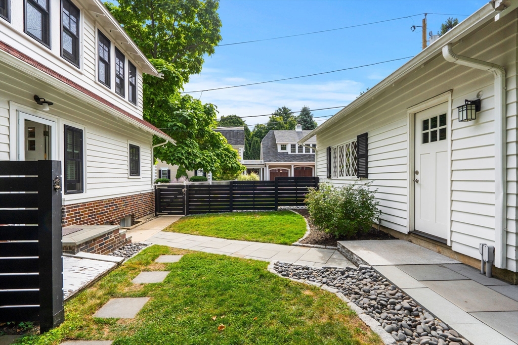 289 High St