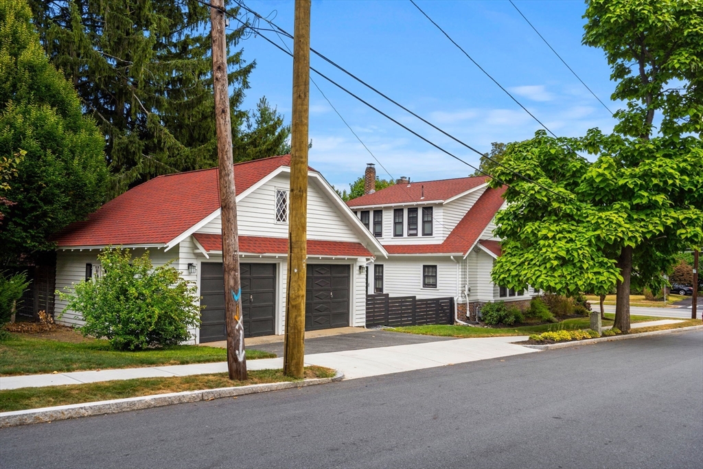 289 High St