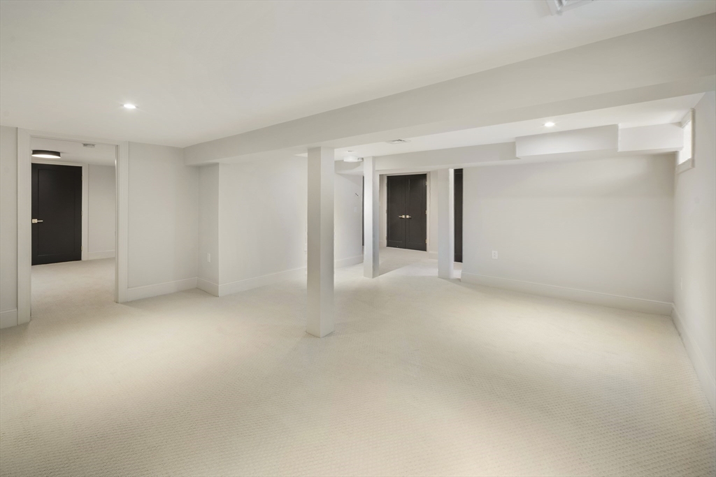 15 Chapel St