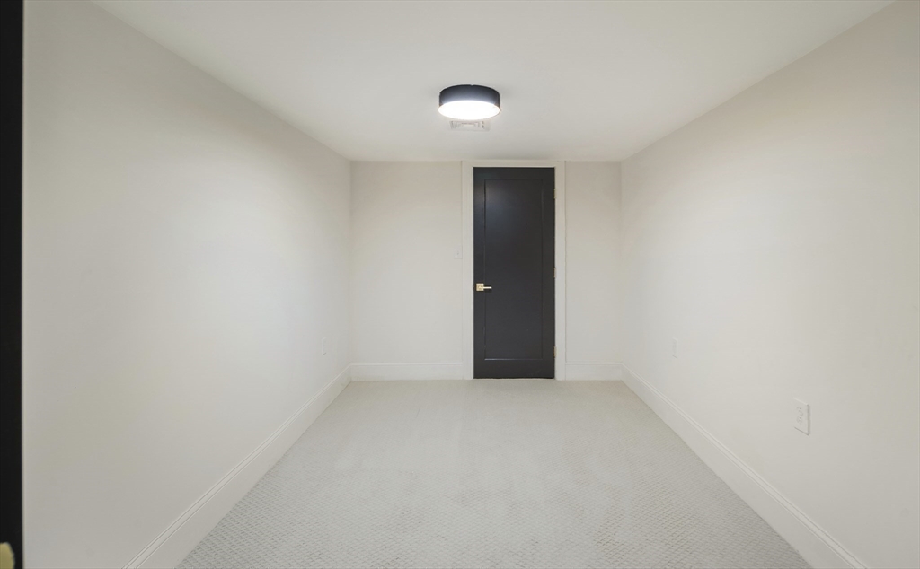 15 Chapel St