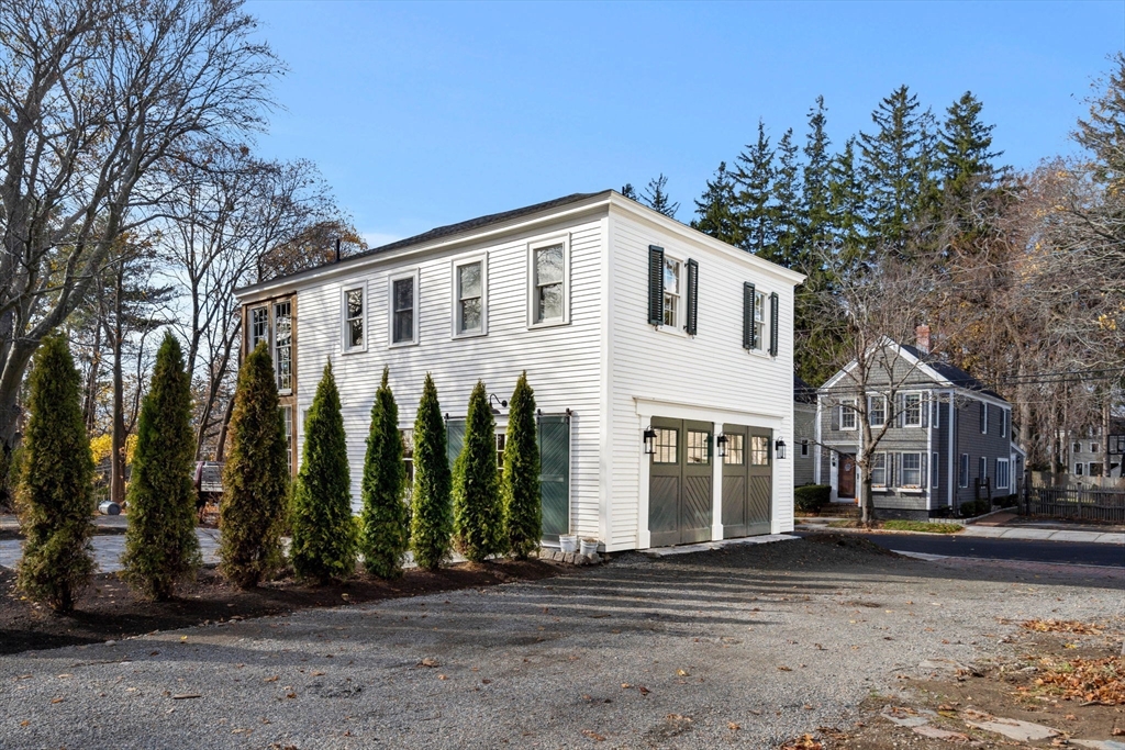 209R High Street