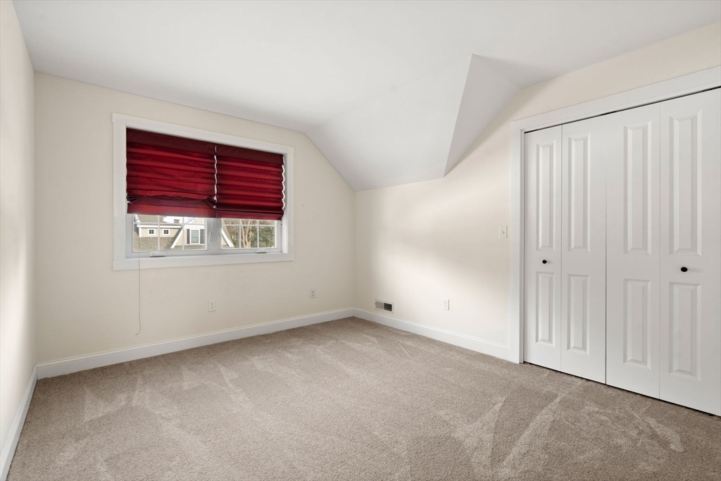 28 Halls Way