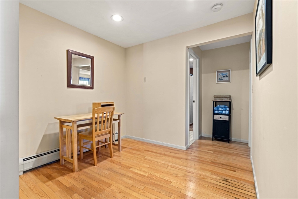 6-8 Temple St # 4
