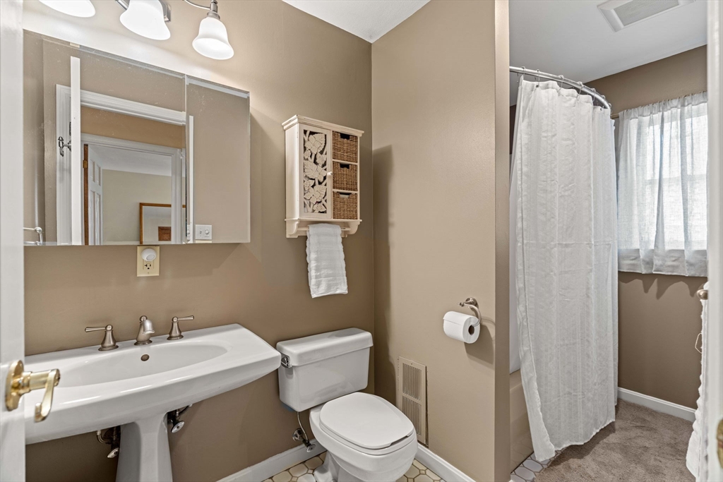 6-8 Temple St # 4