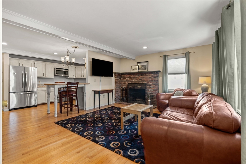 6-8 Temple St # 4