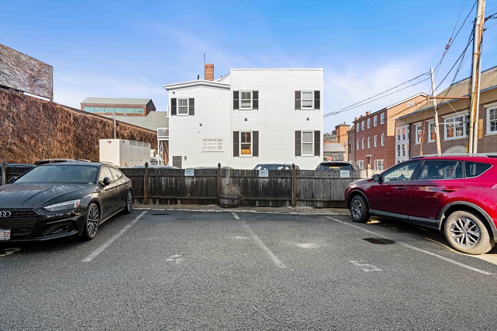6-8 Temple St # 4