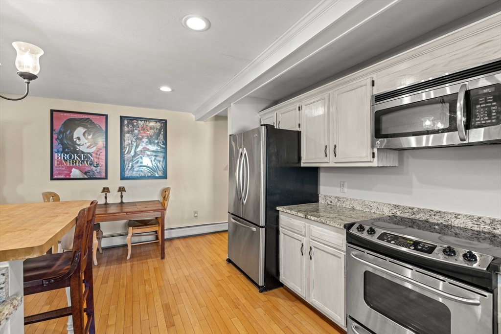 6-8 Temple St # 4