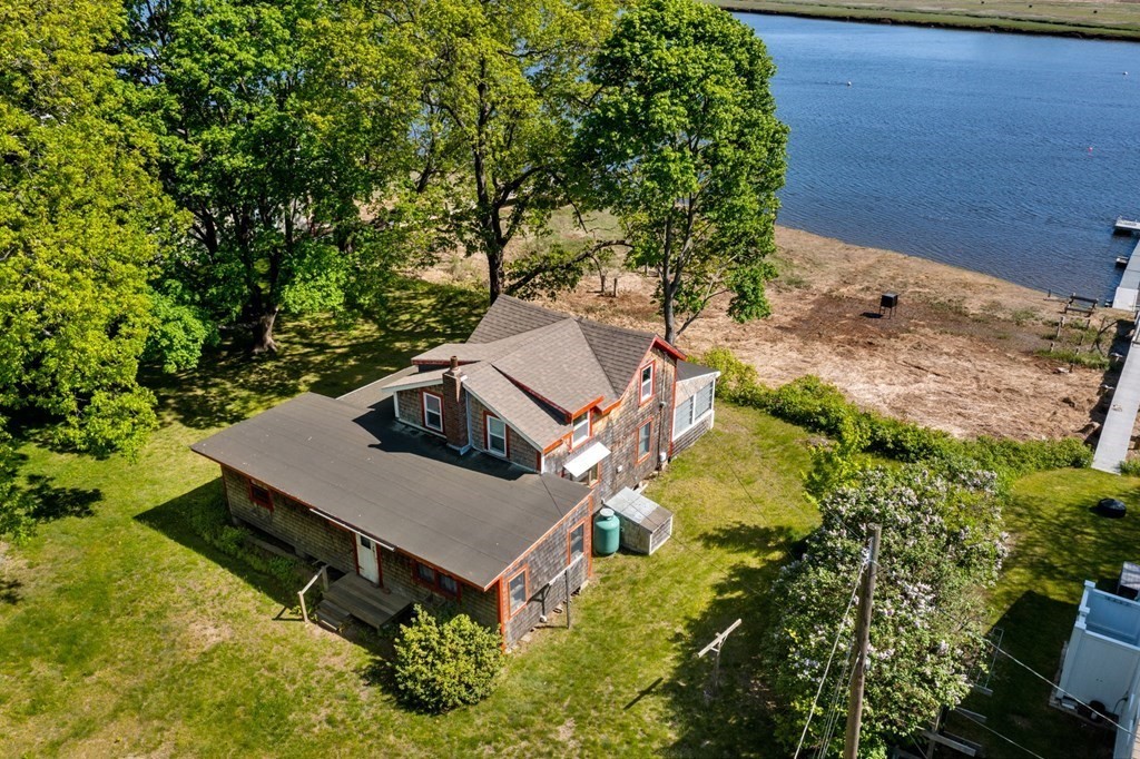 54 Cottage Rd