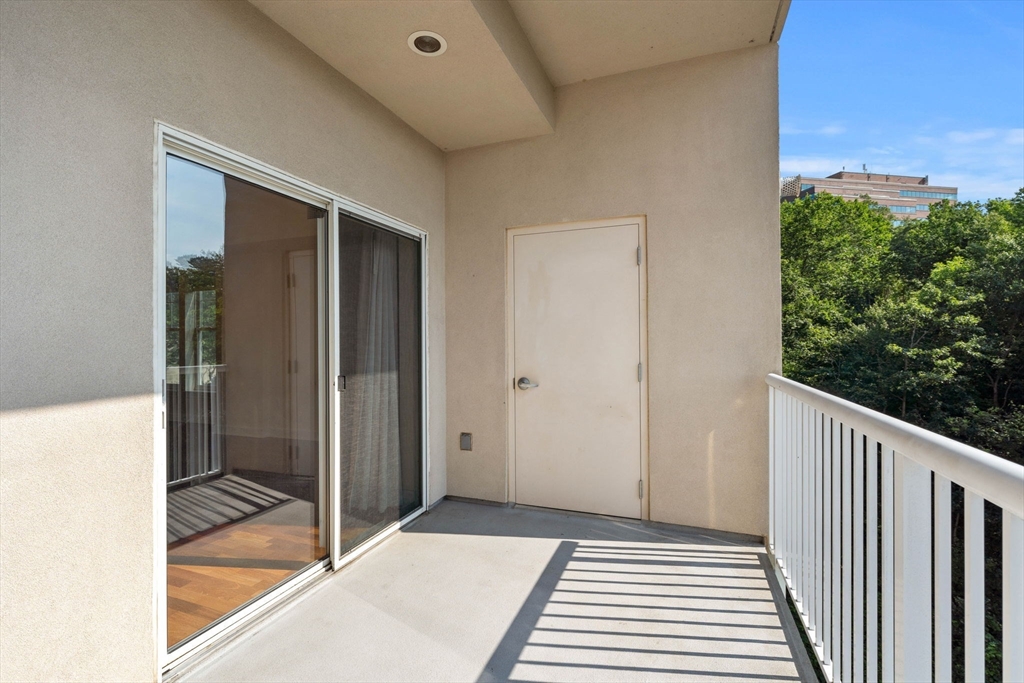 38 Village Rd # 715