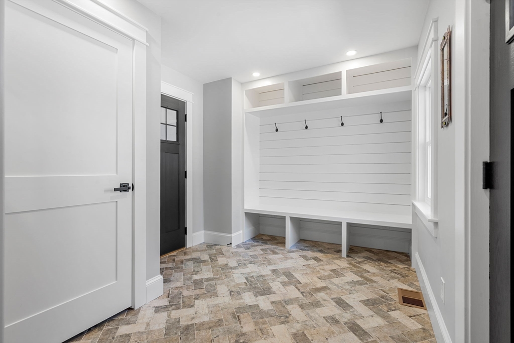 182 High Rd