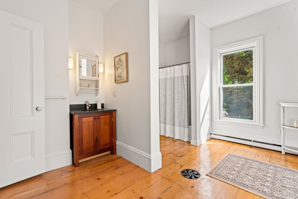 78 Purchase St