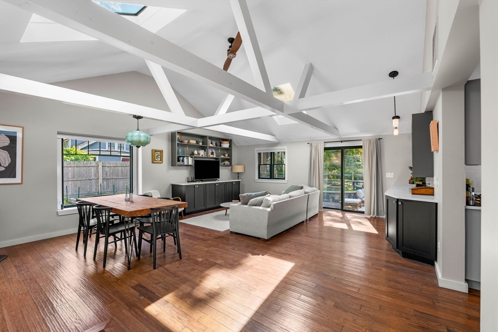 66 Cottage Rd