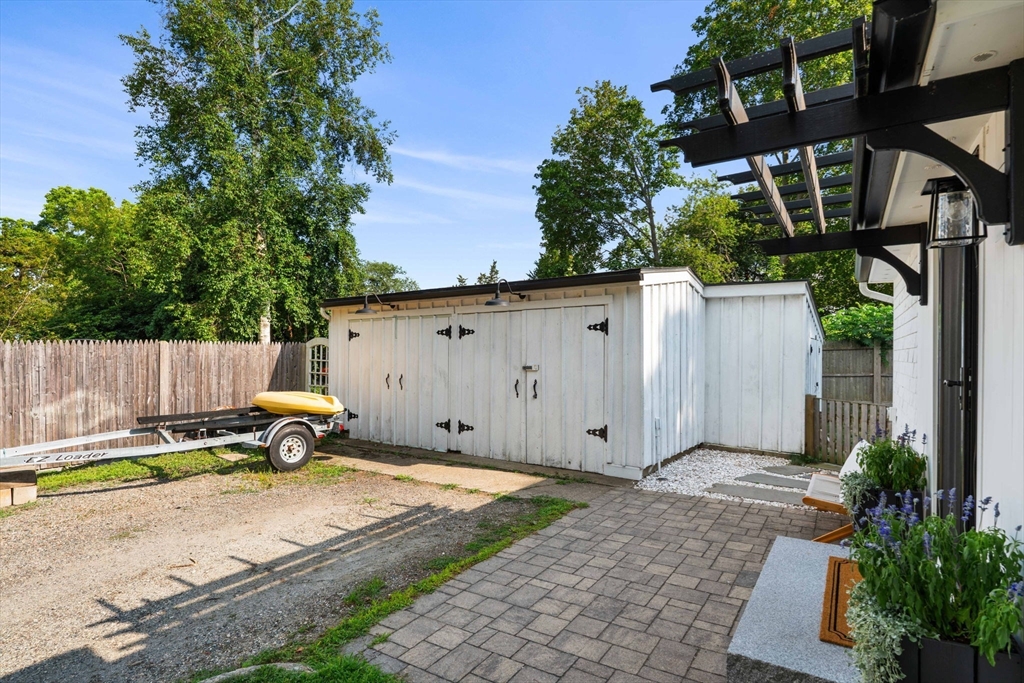 66 Cottage Rd