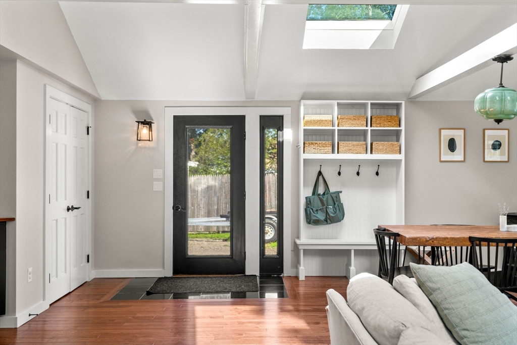 66 Cottage Rd