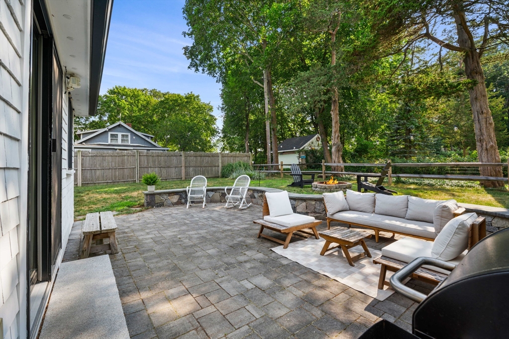 66 Cottage Rd