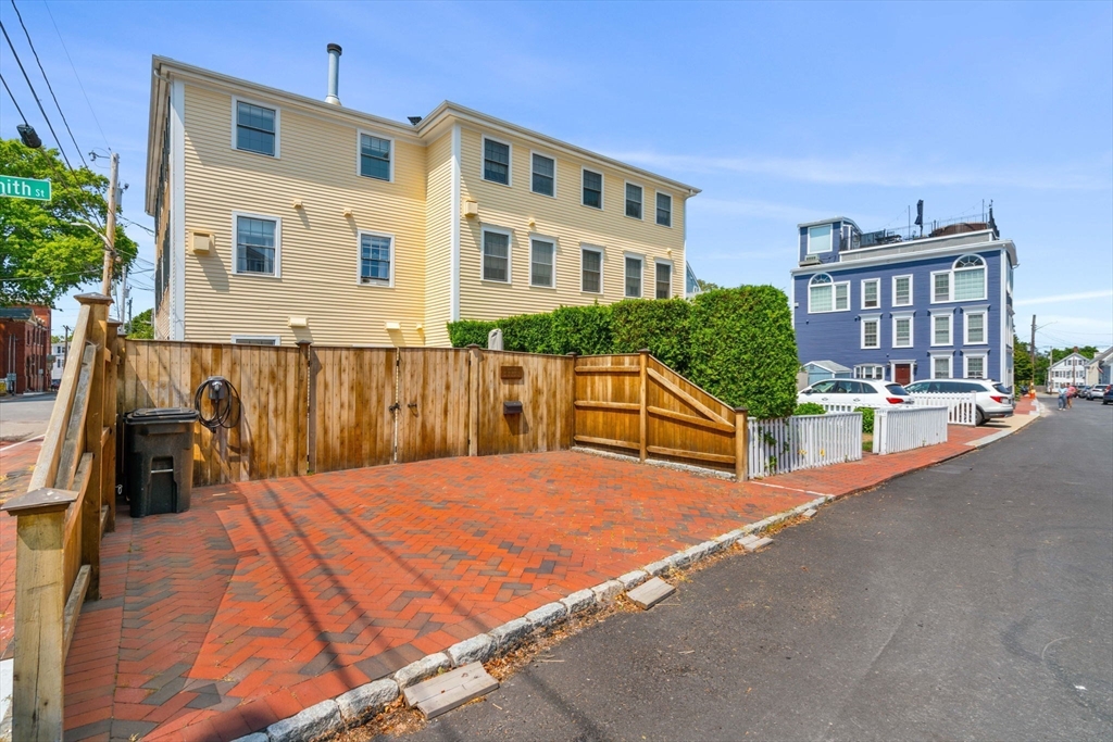 15 Beck Street # 1