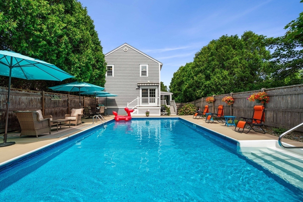 3 Riverview Drive