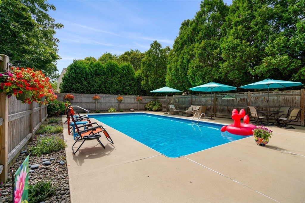 3 Riverview Drive