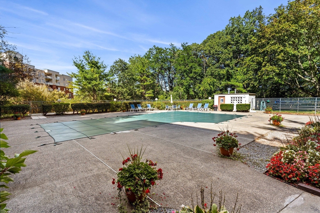 40 Village Rd # 1508