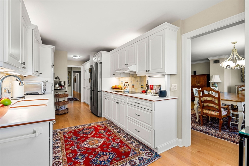 40 Village Rd # 1508