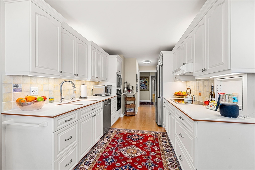 40 Village Rd # 1508