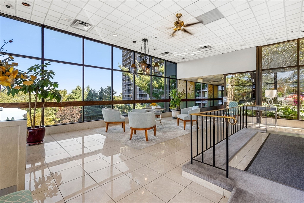40 Village Rd # 1508