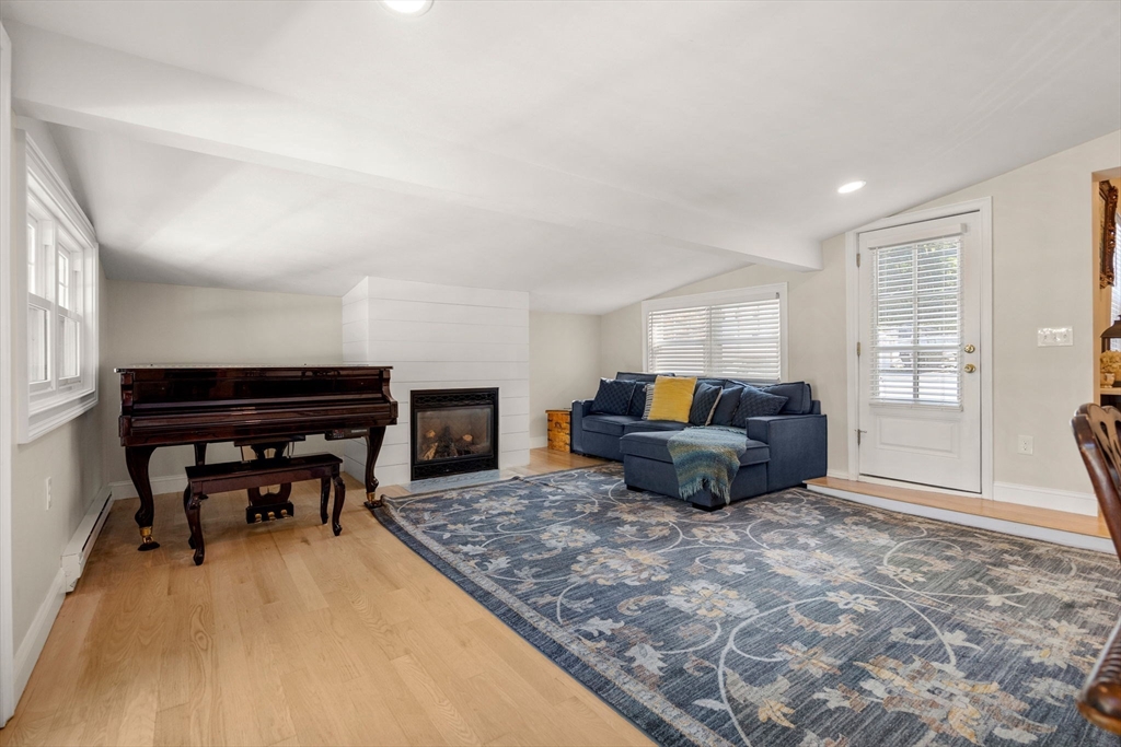 510 Merrimac St # 510