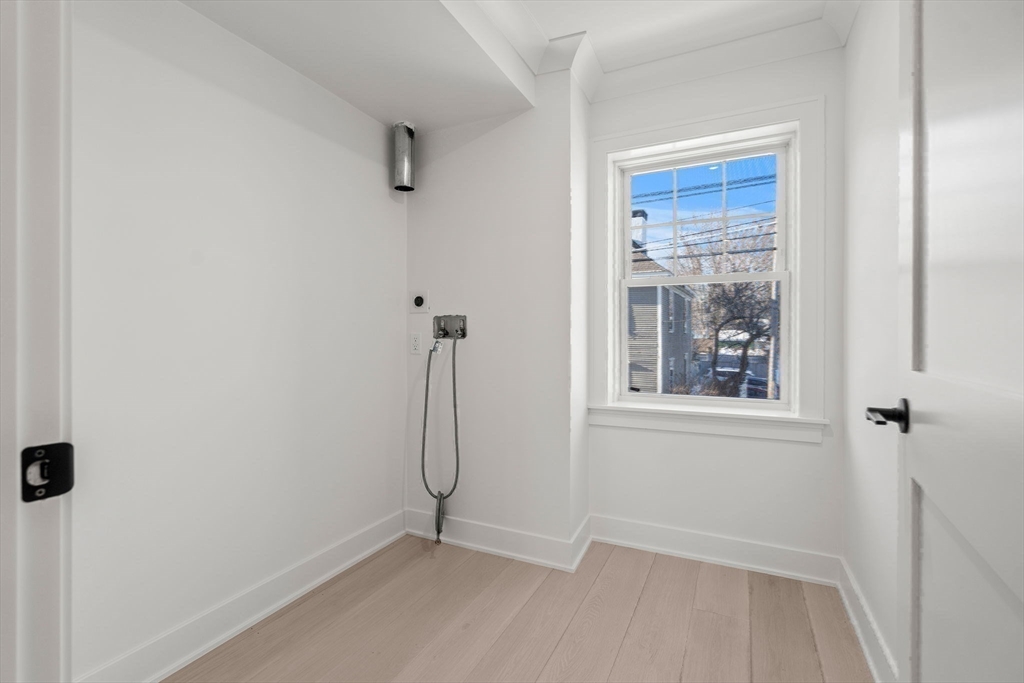 182 Merrimac St # 1