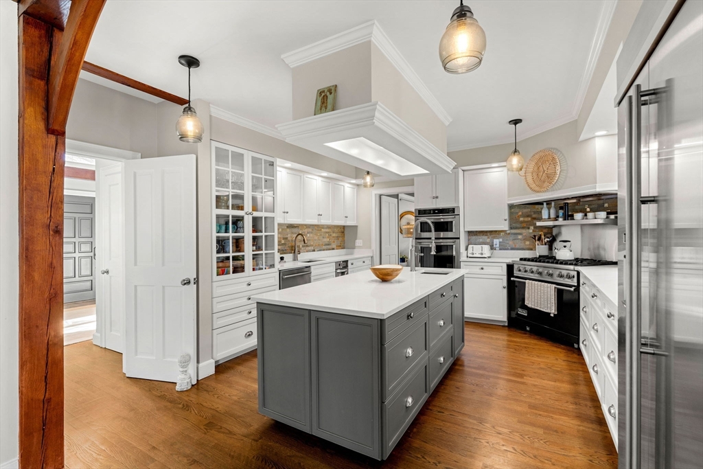 11 Archelaus Hill Rd
