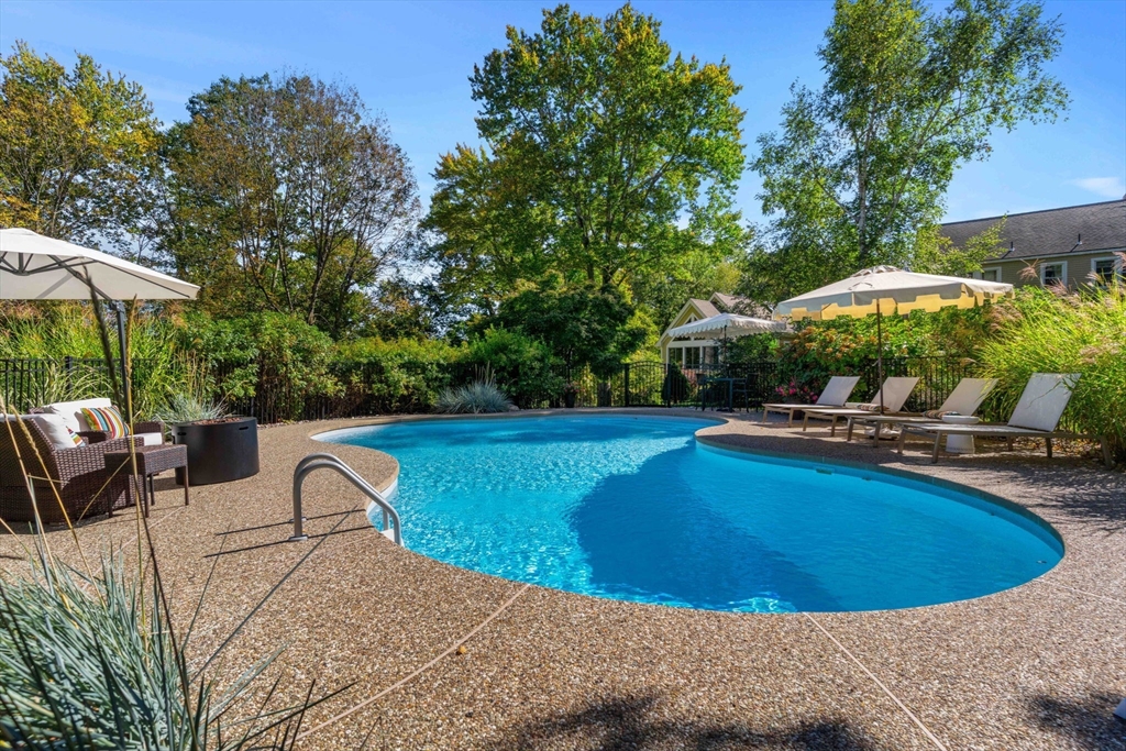 11 Archelaus Hill Rd