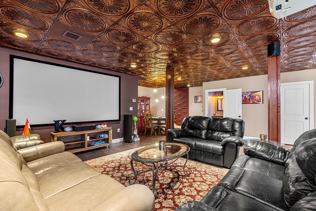 17 Marshall Way