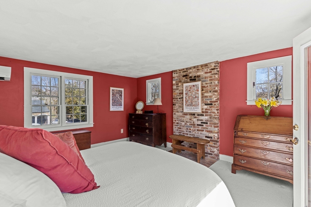 11 Bayview Ln
