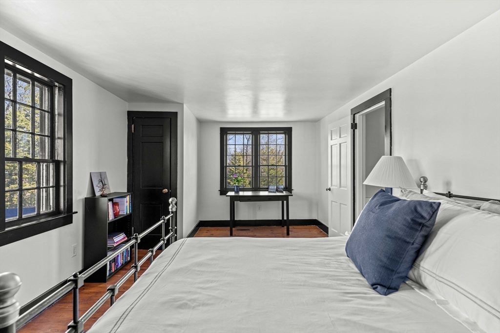 11 Bayview Ln