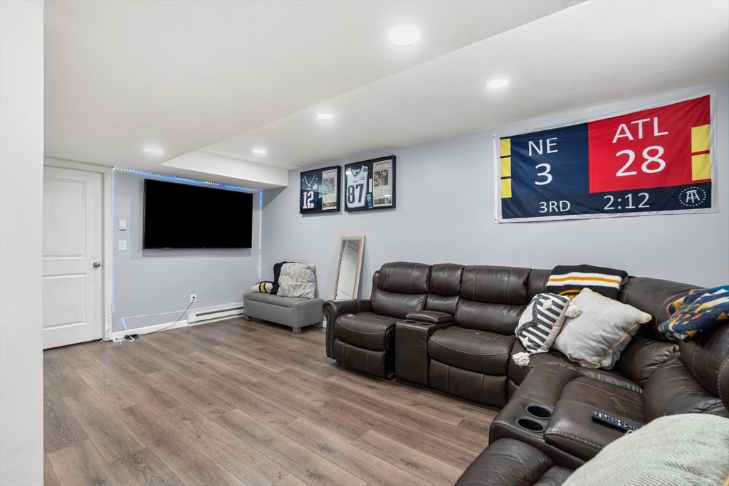 32 Dennison Ave