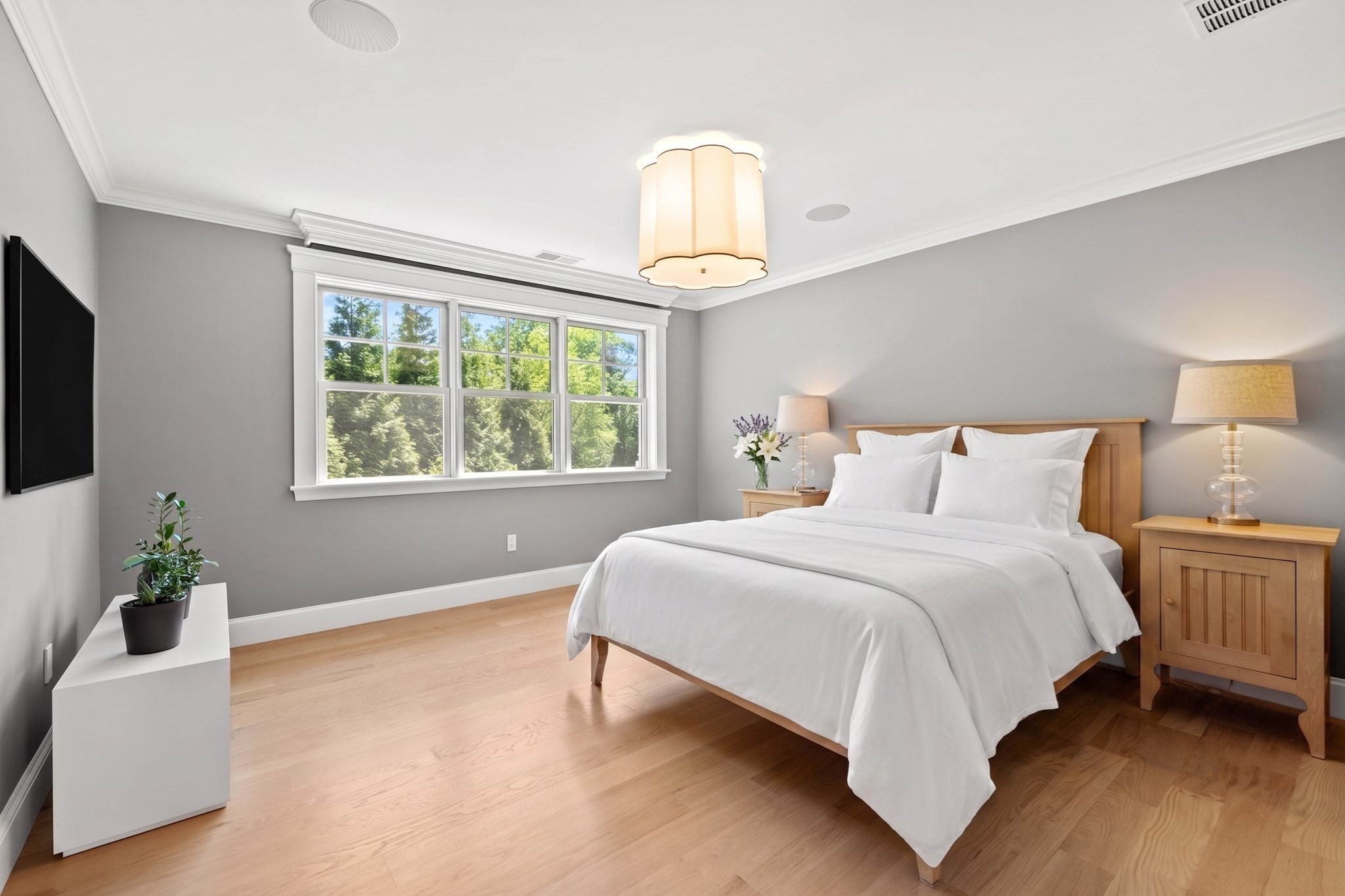 45 Whitehall Cir