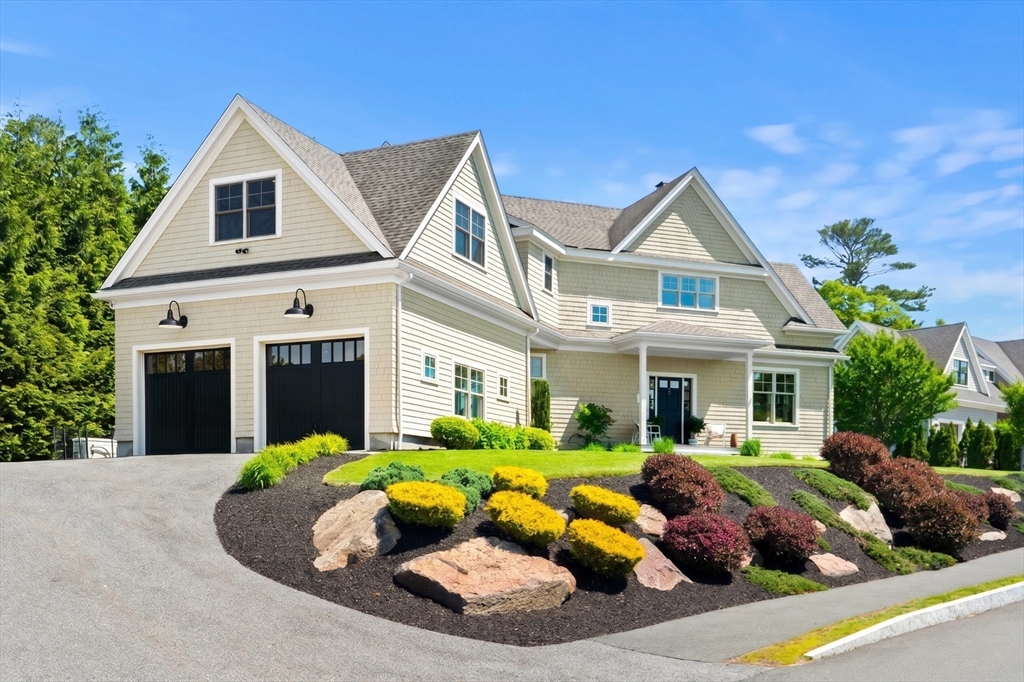 45 Whitehall Cir